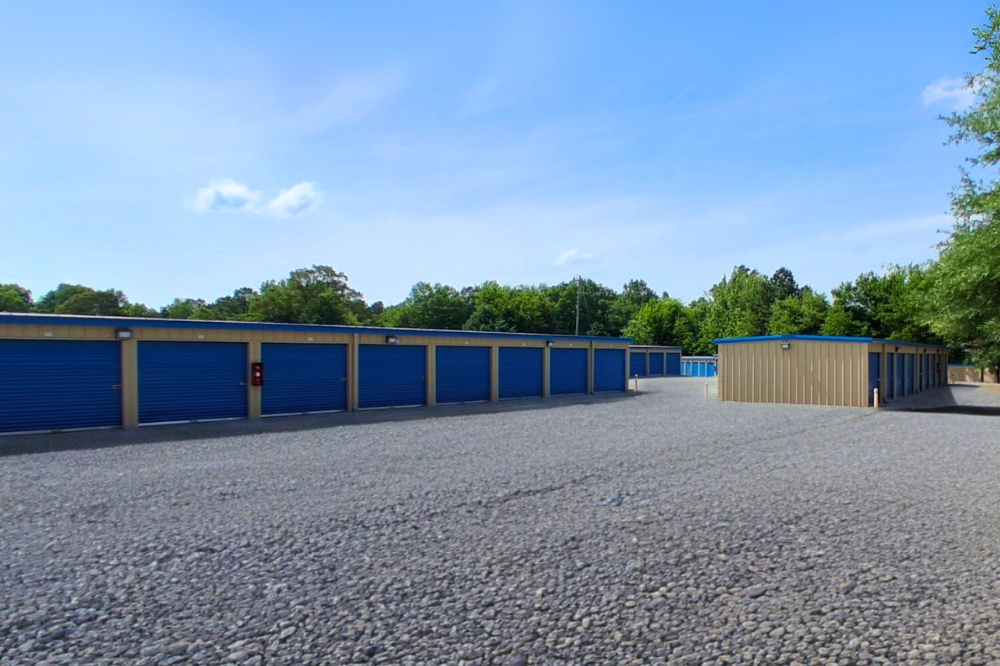 Easy load drive-up self storage in Tuscaloosa AL